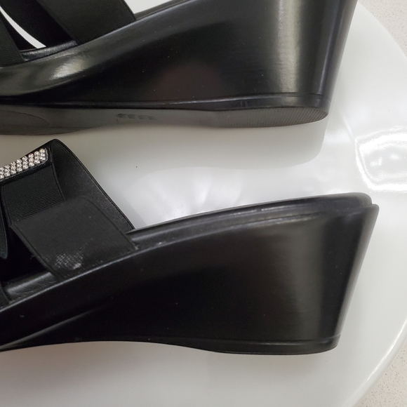 Italian Shoemakers - Slip on black wedge sandals - Size 10 - Picture 5 of 7